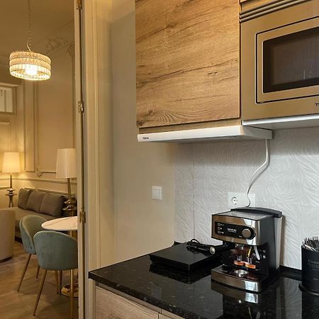 Apartamentos Loles De Cisneros Catedral Малага Экстерьер фото